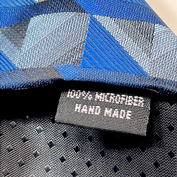 Zip Necktie - Picture 4 of 4